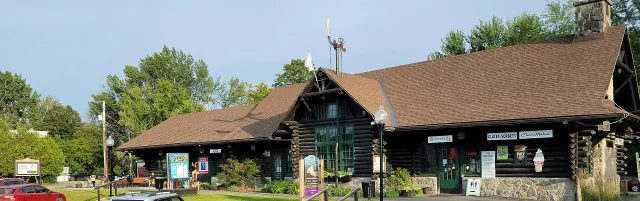 Montebello's old log railway station beside Route 148